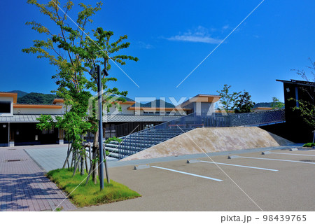 四国・愛媛・佐田岬・伊方町観光交流拠点施設、海産物の食事が楽しみな佐田岬はなはなの眺め(7) 98439765