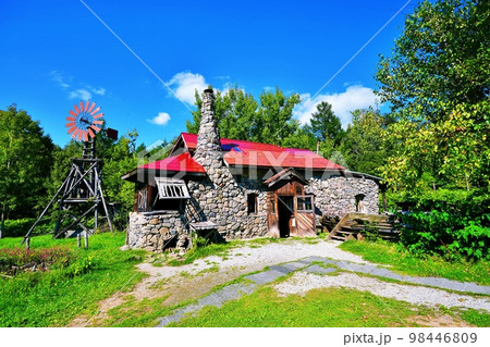 五郎の石の家 (北海道富良野市東麓郷) 五郎の石の家 (北海道富良野市東麓郷) 98446809
