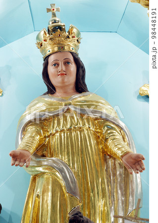 Virgin Mary, statue on high altar in parish church of the Assumption of the Virgin Mary in Brezovica, Croatia Virgin Mary, statue on high altar in parish church of the Assumption of the Virgin Mary in Brezovica, Croatia 98448191