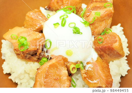 豚角煮丼 98449455