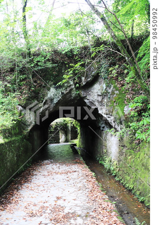 奥まで続く曽木発電所跡 98450992