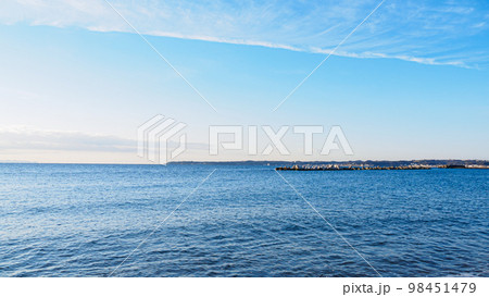 早春の海 98451479