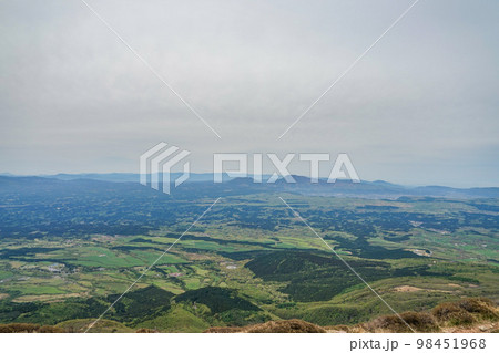九重連山の風景 98451968