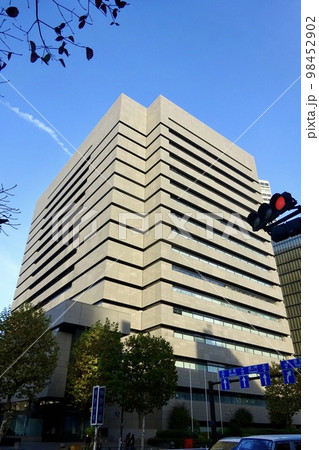 特許庁庁舎の外観 東京都千代田区霞ヶ関 特許庁庁舎の外観 東京都千代田区霞ヶ関 98452902