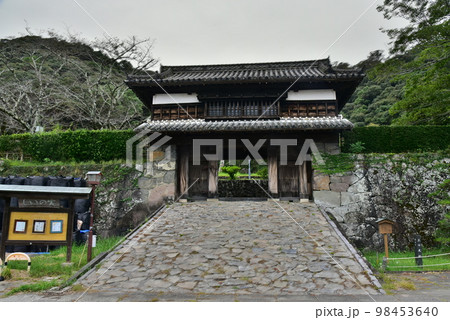 佐伯城 三の丸櫓門 佐伯城 三の丸櫓門 98453640