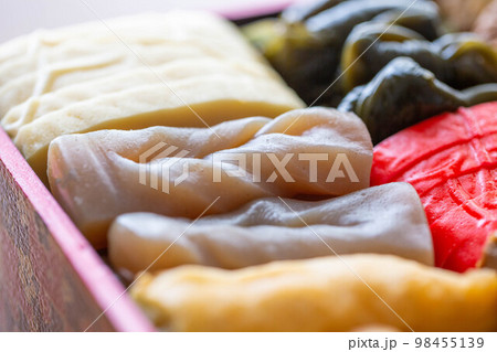 沖縄の重箱　こんにゃく 98455139