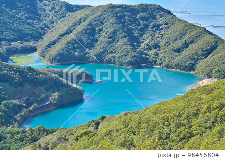 【見江島展望台からの風景】 三重県度会郡南伊勢町道行竈 鵜倉園地内 98456804