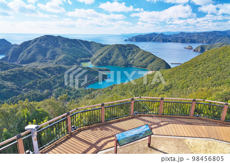 【見江島展望台からの風景】 三重県度会郡南伊勢町道行竈 鵜倉園地内 98456805