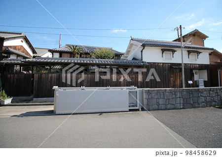室津のまちなみ　たつの市立室津海駅館(廻船問屋三木半四郎「嶋屋」の遺構)　兵庫県たつの市御津町室津 98458629