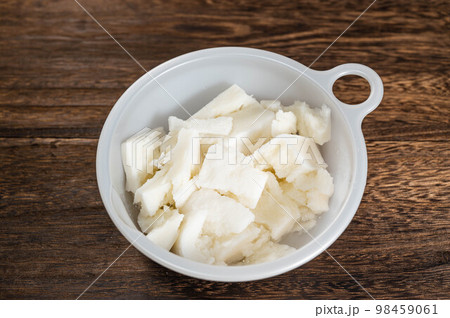 水でふやかして砕いた氷餅 98459061