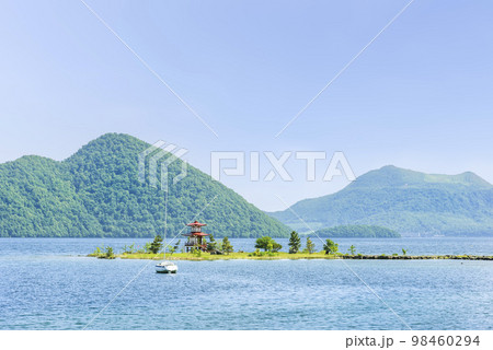 洞爺湖、浮見堂、有珠山　洞爺湖町 98460294