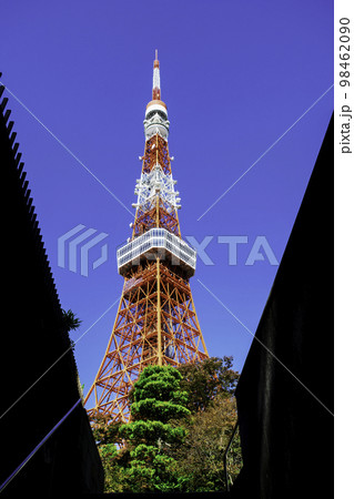 東京タワー 地下駐車場階段からの風景 東京タワー 地下駐車場階段からの風景 98462090