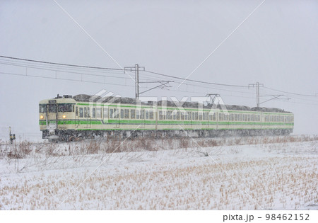 羽越本線　金塚ー中条　JR東日本　115系　S編成（新潟） 98462152