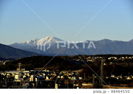夕暮れの御嶽山 98464550