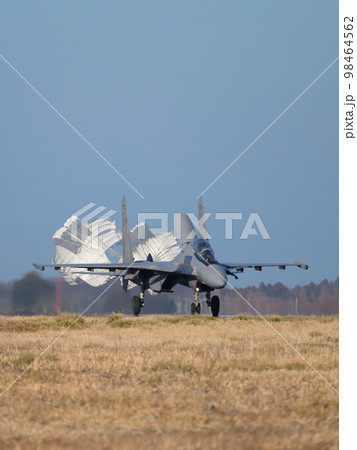 インド空軍スホーイSu-30MKI着陸 インド空軍スホーイSu-30MKI着陸 98464562