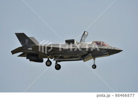 ステルス戦闘機F-35B ステルス戦闘機F-35B 98466877
