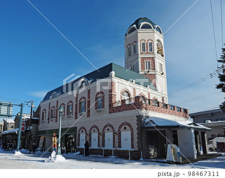 小樽　メルヘン交差点のルタオ「親愛なる小樽の塔」 98467311