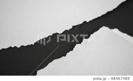 破れた紙のテクスチャ 98467489