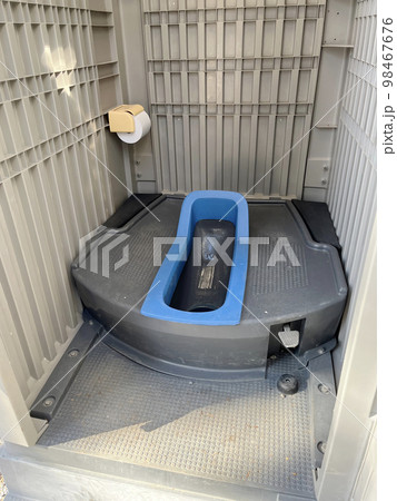 仮設トイレ 仮設トイレ 98467676