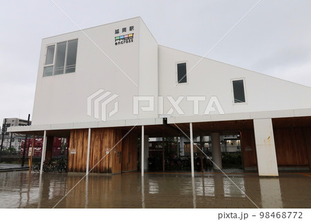 2022年夏の朝、雨降りの日豊本線佐伯駅から延岡駅までの車窓風景 98468772