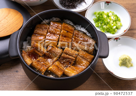 鰻のひつまぶし 98472537