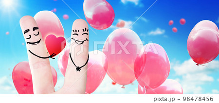 Happy finger couple in love with heart shaped air balloon. 3d Illustration. 98478456