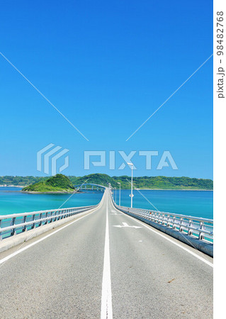 山口県 青空の角島大橋 山口県 青空の角島大橋 98482768