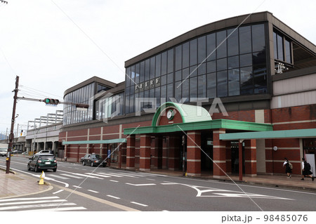 長崎本線　武雄温泉駅（北口/楼門口駅舎） 98485076