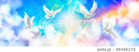 虹色の雲間から神々しく輝く幾何学模様のテクスチャーと平和の象徴白い鳩と美しい天国の入り口背景イラスト 98486278