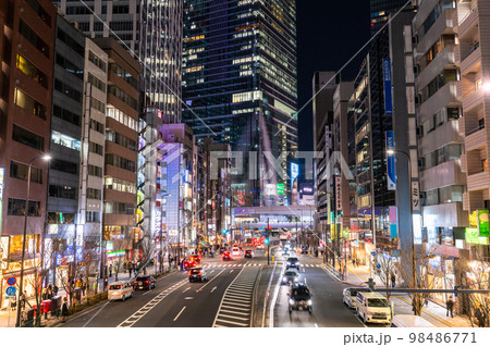 《東京都》渋谷駅前・オフィス街の夜景 98486771