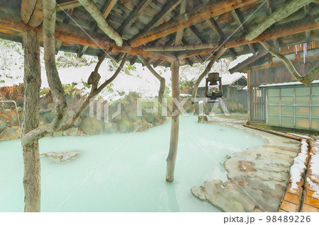 鶴の湯温泉　混浴露天風呂　乳頭温泉郷 98489226