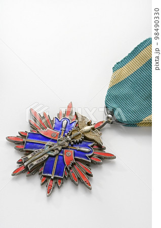 明治時代の勲章　功五級金鵄勲章 98490330