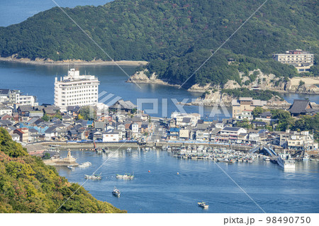 広島県福山市　瀬戸内人気の観光地　鞆の浦の町並み 98490750