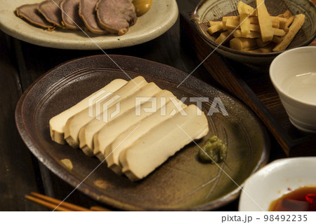 塩豆腐と日本酒 塩豆腐と日本酒 98492235