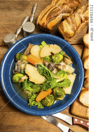 芽キャベツと菜の花のポトフー 芽キャベツと菜の花のポトフー 98492312