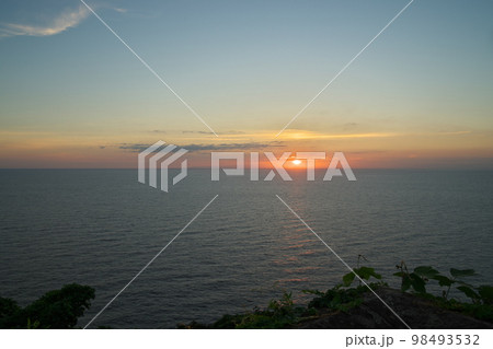 《京都府》晴れの日、経ヶ岬袖志園地の風景 98493532