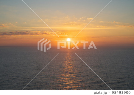 《京都府》晴れの日、経ヶ岬袖志園地の風景 98493900