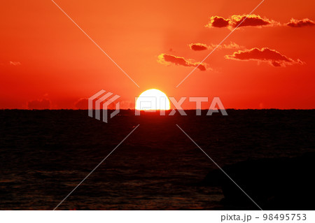 安田町のだるま夕日 安田町のだるま夕日 98495753