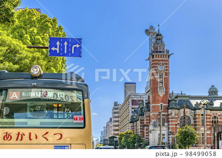 横浜の歴史的建造物 あかいくつバス 横浜市開港記念会館前交差点(ジャックの塔) 横浜の歴史的建造物 あかいくつバス 横浜市開港記念会館前交差点(ジャックの塔) 98499058