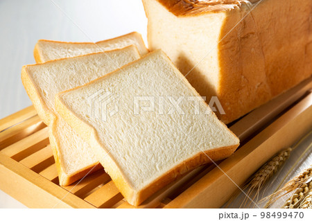食パンイメージ 98499470