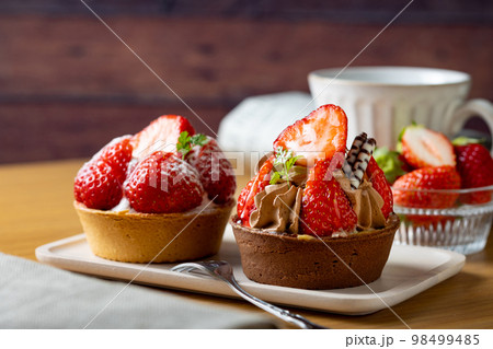 苺　タルト　カフェ 98499485