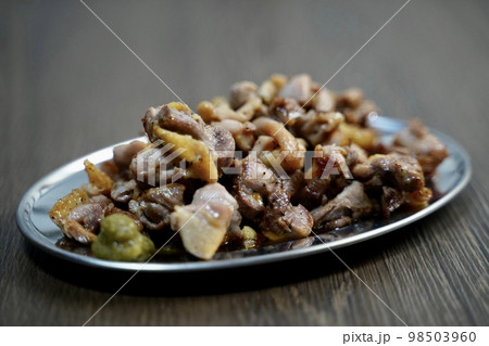 美味しい地鶏の炭火焼 98503960