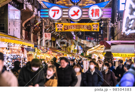 日本の東京都市景観 コロナ禍だが行動制限無し。アメ横はコロナ禍前の賑わい…屋外での感染リスクはない 日本の東京都市景観 コロナ禍だが行動制限無し。アメ横はコロナ禍前の賑わい…屋外での感染リスクはない 98504383