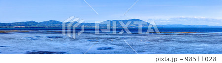 サロマ湖 (北海道　晴れ) 98511028