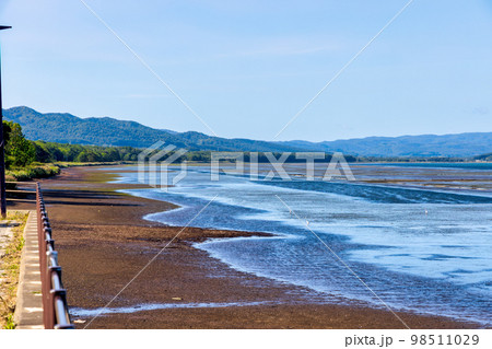 サロマ湖 (北海道　晴れ) 98511029