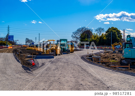 幹線道路の車線を増やす工事 国道17号上武道路 上り方向 2022.12下 b-2 高彩度 幹線道路の車線を増やす工事 国道17号上武道路 上り方向 2022.12下 b-2 高彩度 98517281
