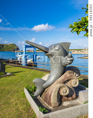 与那国島カジキのモニュメント 98518365