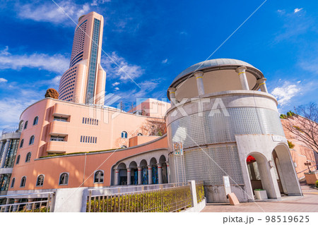 （静岡県）JR浜松駅北口　アクトシティ 98519625