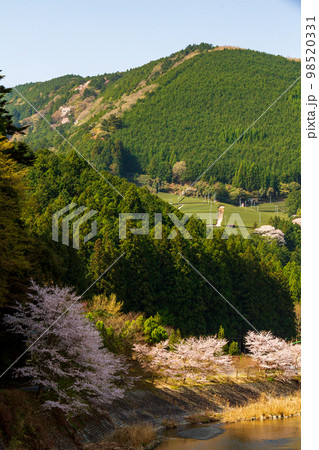 静岡県島田市川根町家山 大井川鉄道と沿線の風景 静岡県島田市川根町家山 大井川鉄道と沿線の風景 98520331