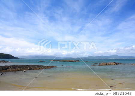 阿久根大島の美しい海と夏空 阿久根大島の美しい海と夏空 98521042